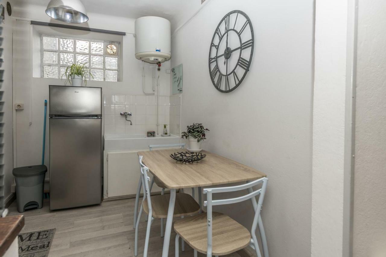 Apartament Studio Avec Vue Sur Les Arenes Arles Zewnętrze zdjęcie